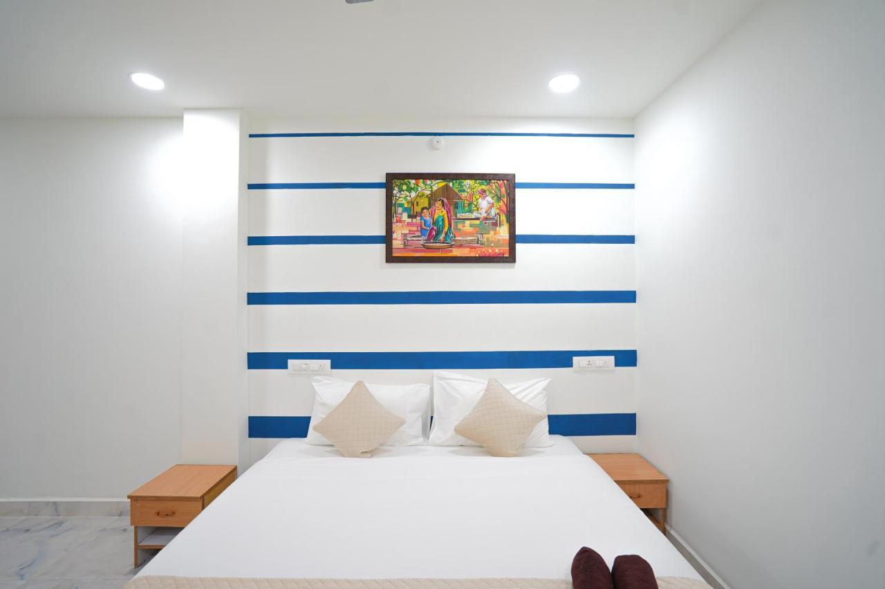 Mahasri Studio Apartments- Brand New Fully Furnished Air Conditioned Studio Apartments ตีรูปาติ ภายนอก รูปภาพ