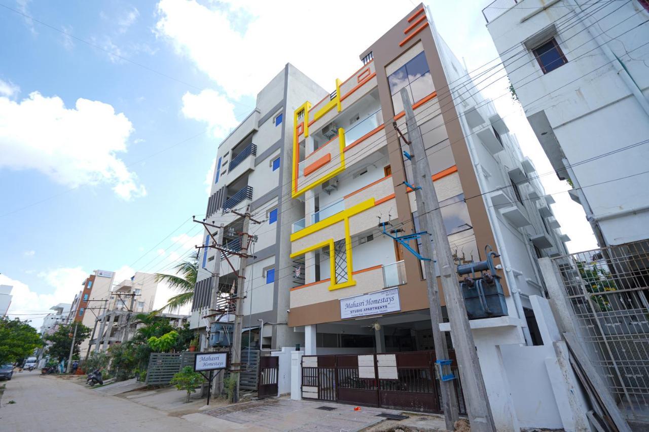 Mahasri Studio Apartments- Brand New Fully Furnished Air Conditioned Studio Apartments ตีรูปาติ ภายนอก รูปภาพ